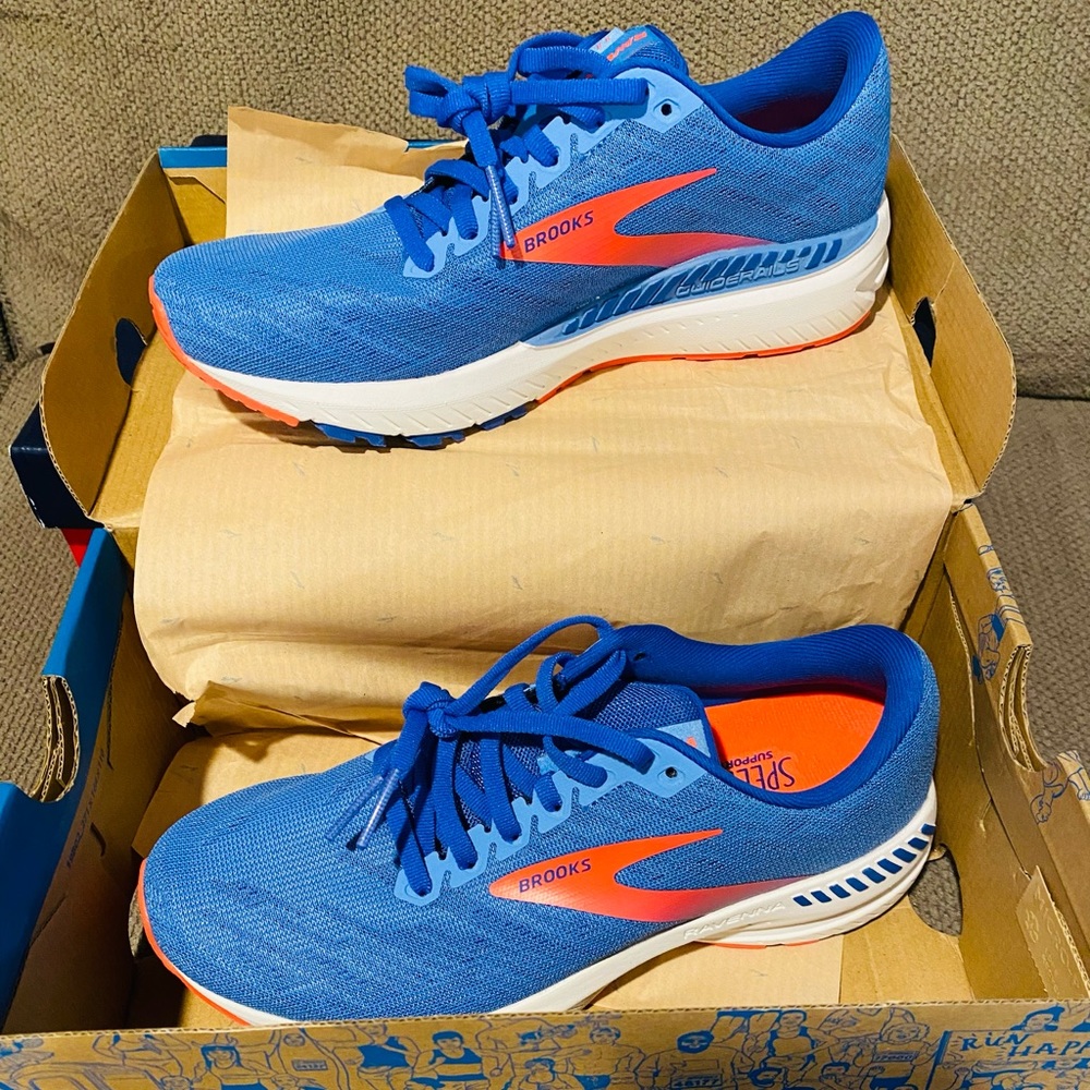Brooks Ravenna 11 Women Size 7